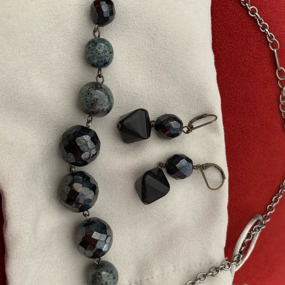 Sabika Earrings and Necklace Set